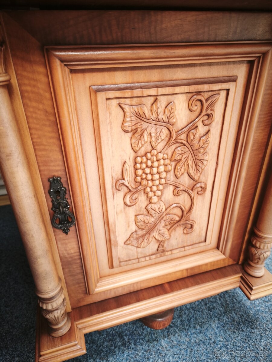 Kancelářský stůl - 4