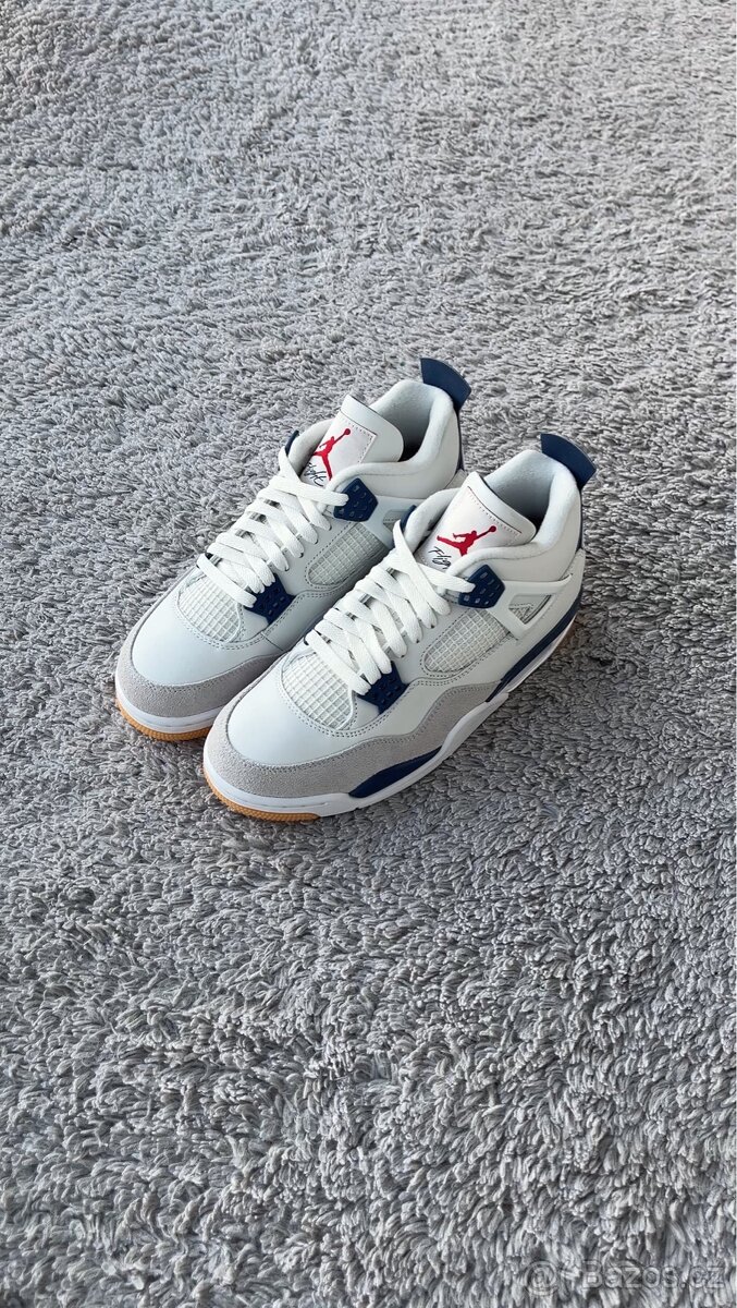 Air Jordan 4 Retro SB Navy - 4