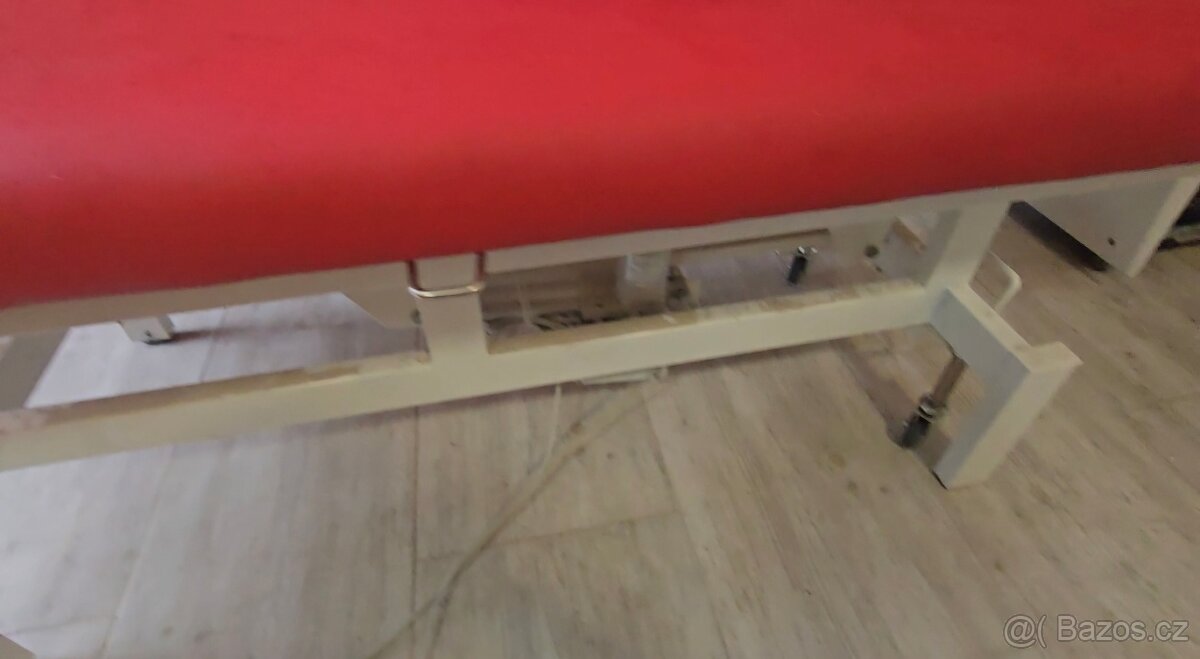 Elektrické Masážní lehátko AKCE červené 2 motory - 4