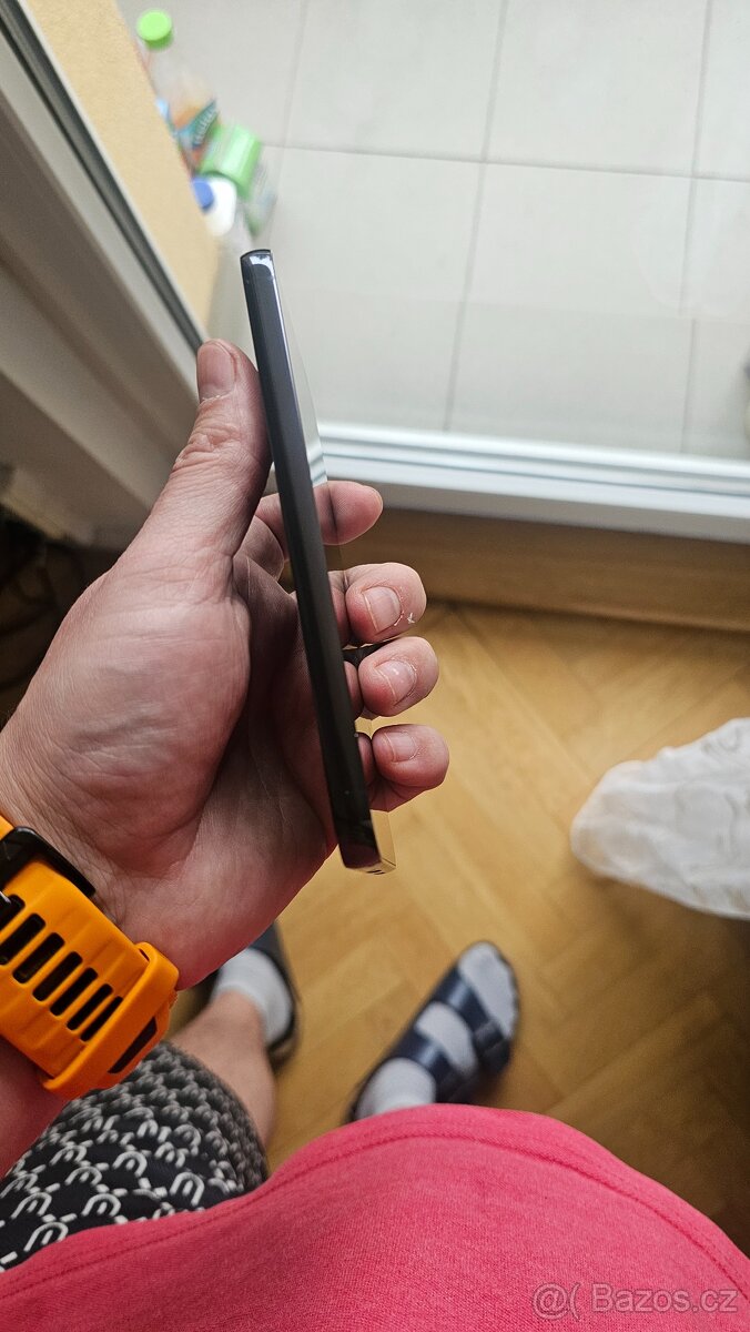 Samsung Galaxy S23 - 8/128GB - pěkný stav - 4