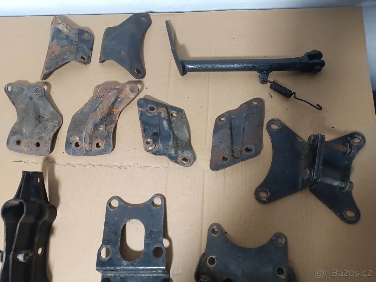 různé držáky Jawa 350/634 350/638 350/639 350/640 - 4