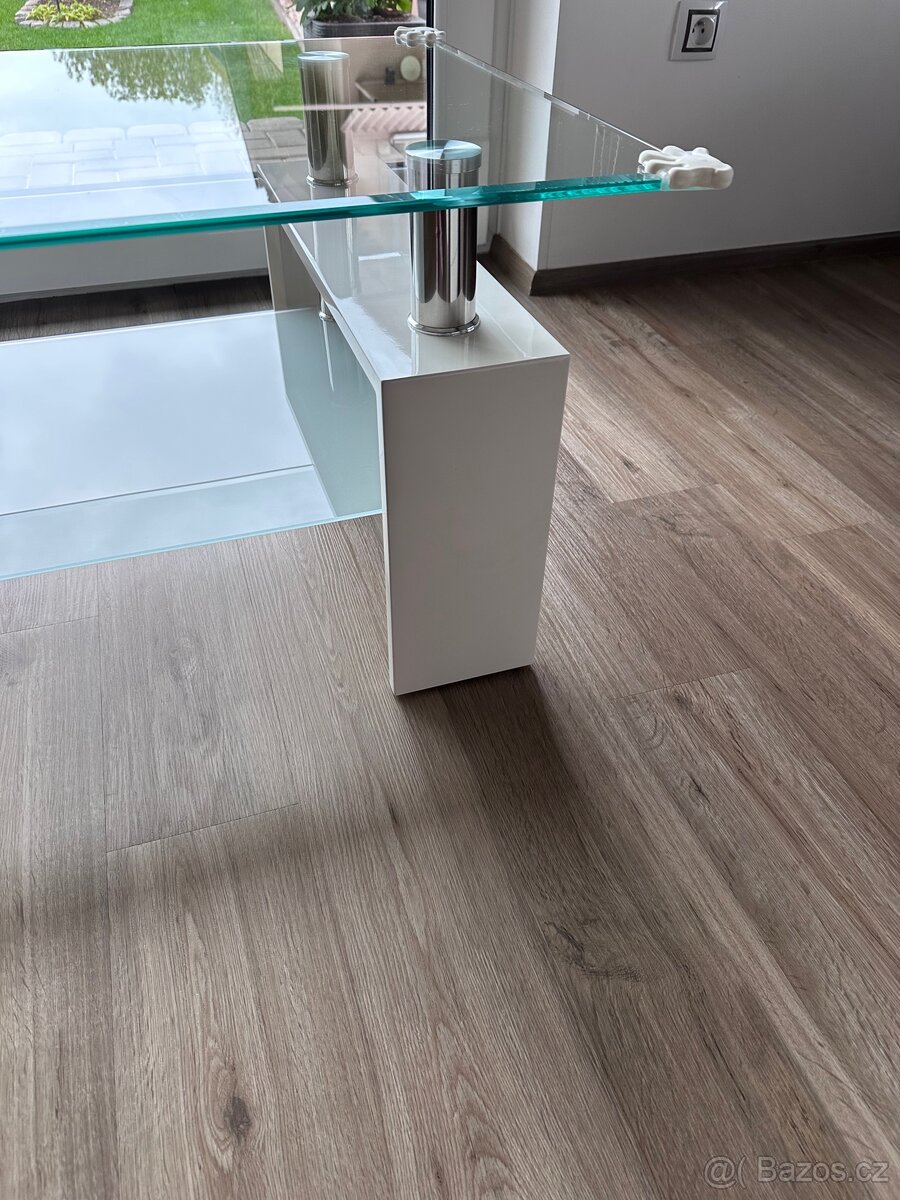 Skleněný konferenční stolek - 4