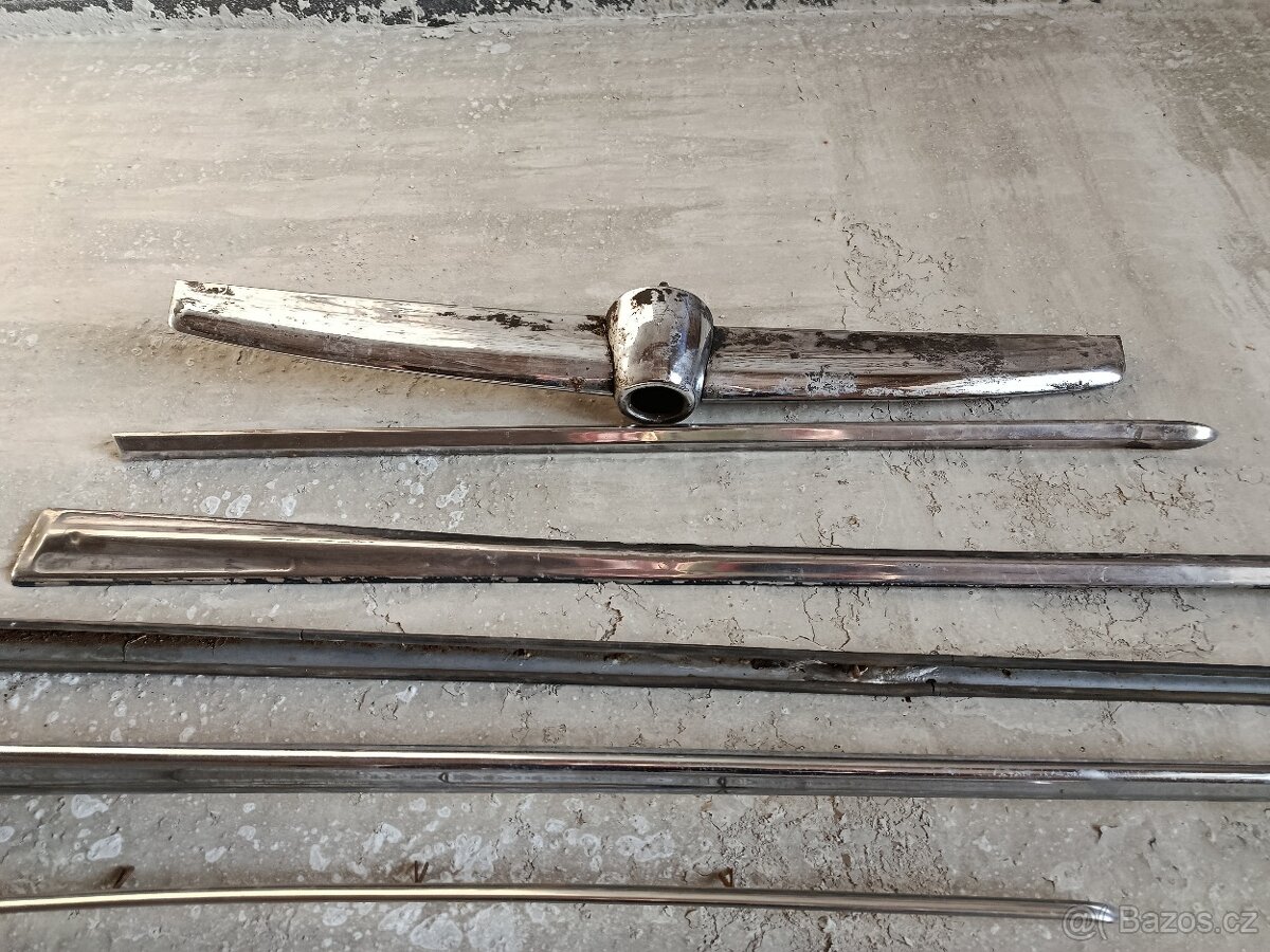 Chromové lišty Tatra 603 - 4