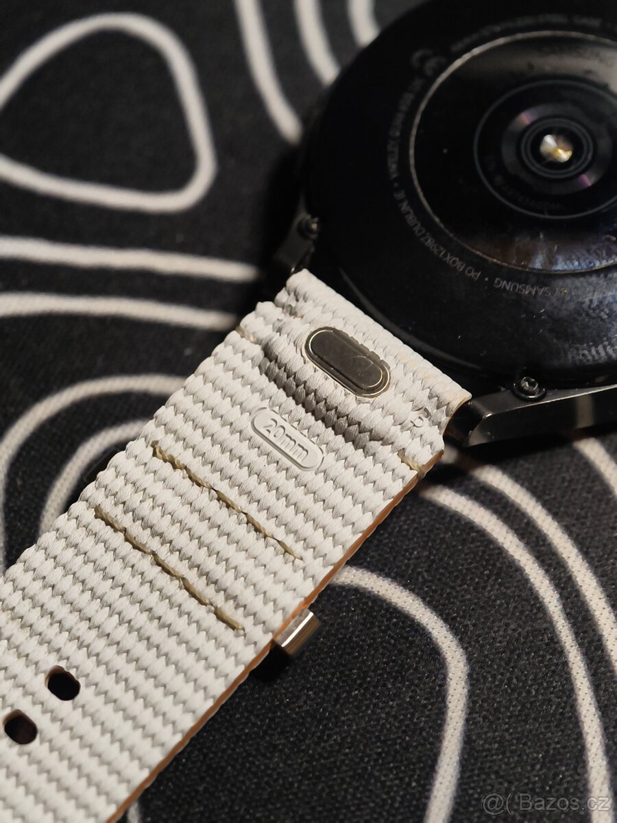 Samsung Galaxy watch - 4