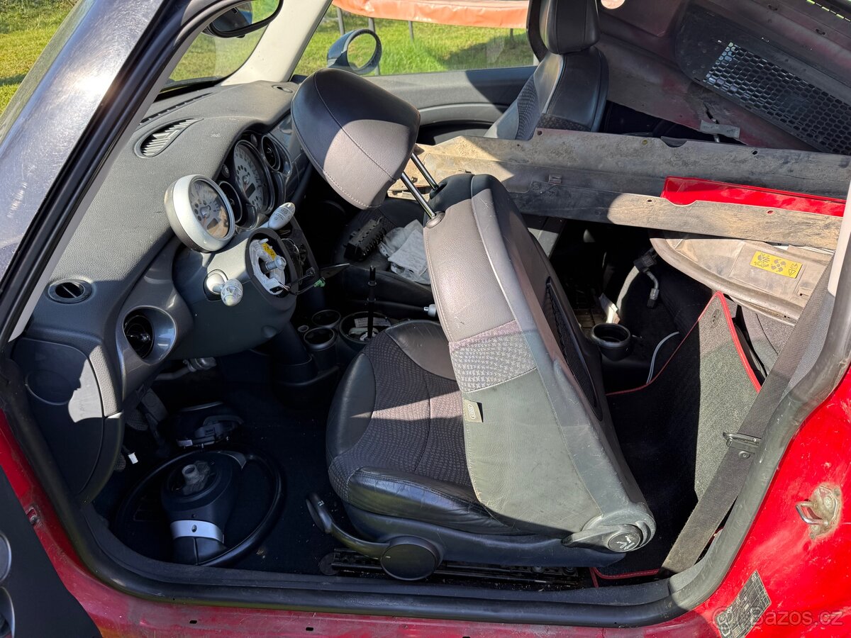 Dva vraky minicooper - 4