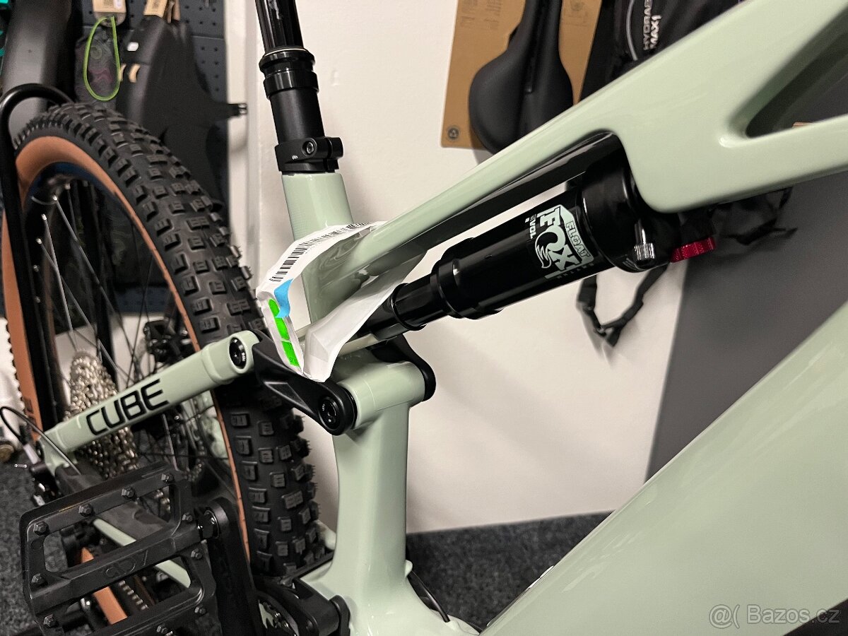 CUBE Stereo Hybrid ONE44 HPC RACE 800 vel.M a L 2026 NOVÉ - 4