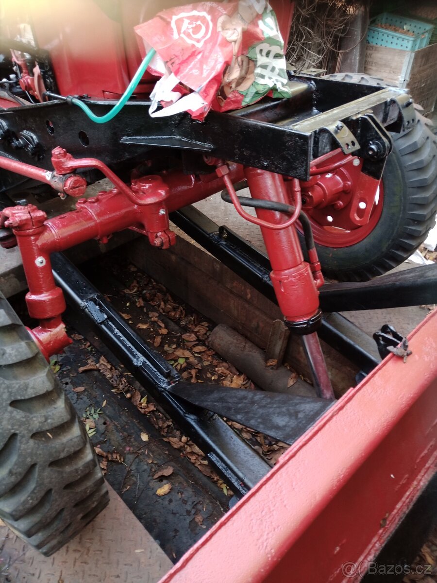 Bělorus traktor - 4