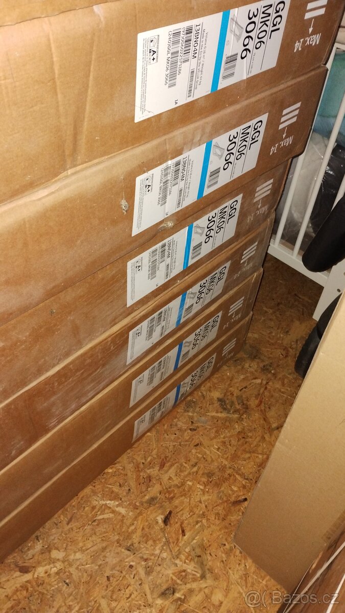 Střešní okna VELUX GGL MK06 3066, 78x118 dřevěné+ olemování - 4