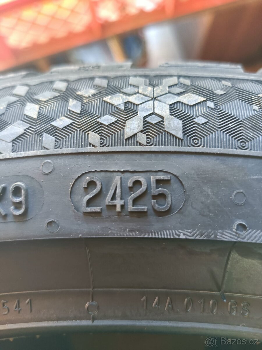 Continental wintercontact zimní 235/40R19 - 4