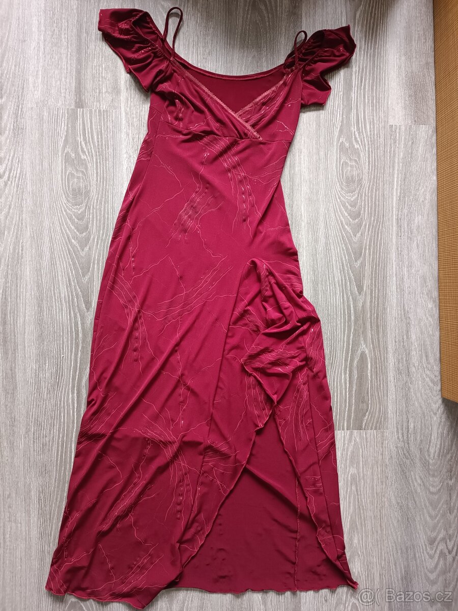 Dlouhé vínové šaty - 4