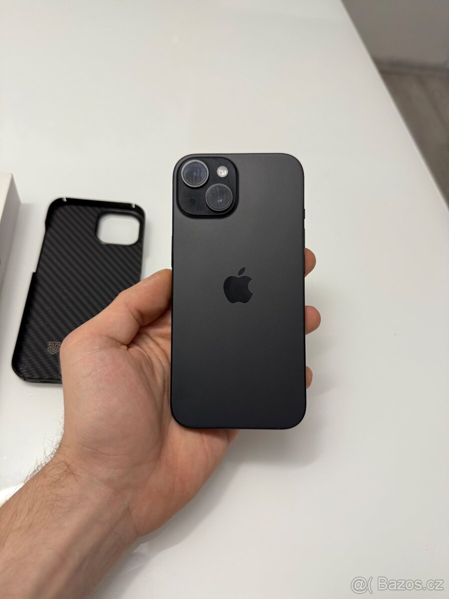 Iphone 15 256 GB černá - 4