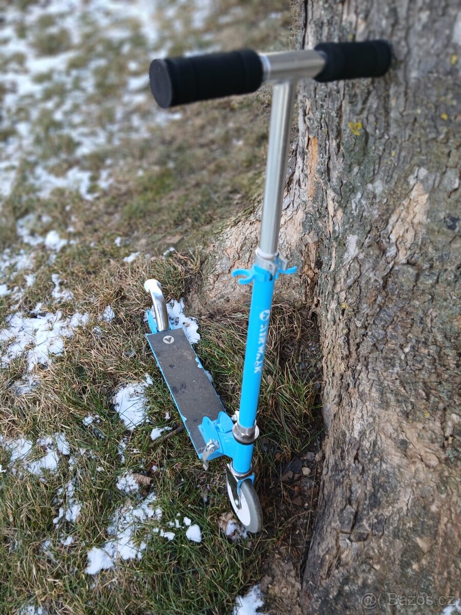 Prodám dětskou koloběžku. - 4