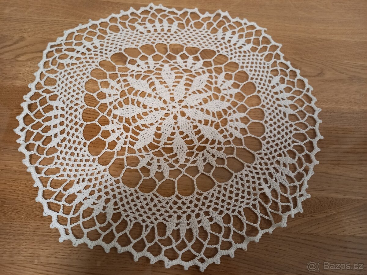 staré ručně háčkované dečky 13 kusů - 4