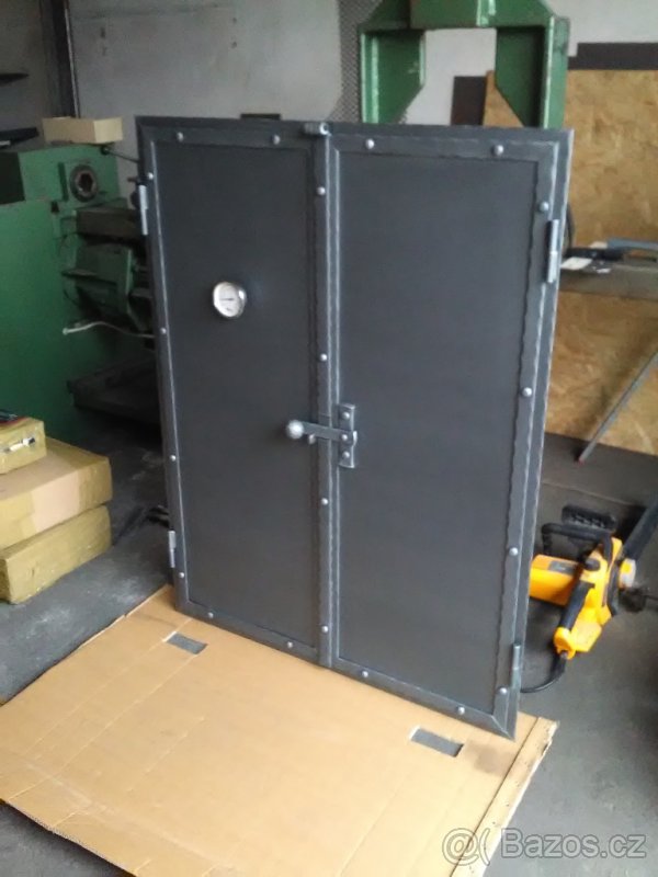 kovana dvířka na udírnu - 4