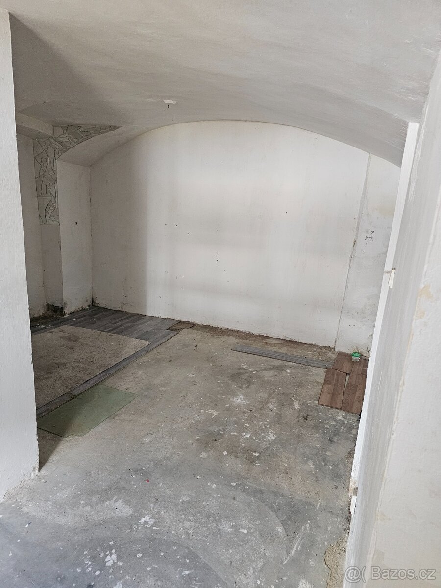 Prostorný byt 3+kk, ulice Cimburkova - 4