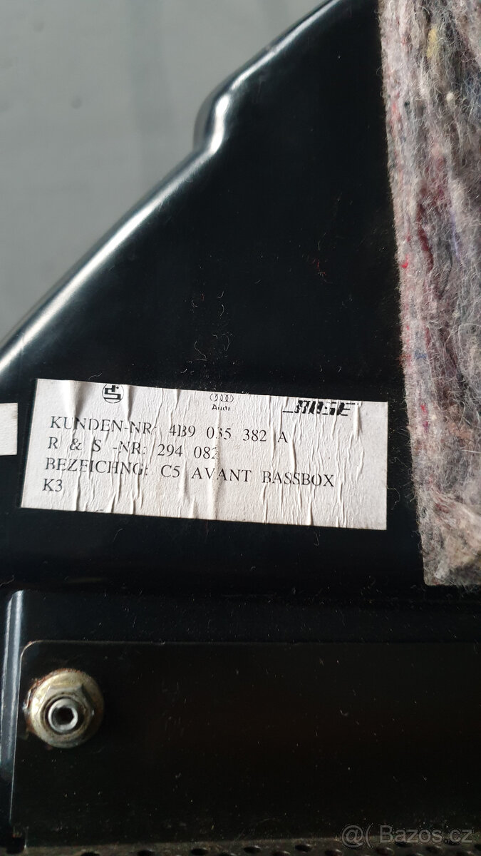 Basový reproduktor a zesilovač BOSE Audi A6 C5 - 4