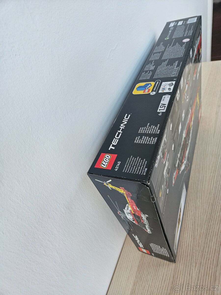 LEGO Technic 42145 Záchranářský vrtulník Airbus H175 - 4