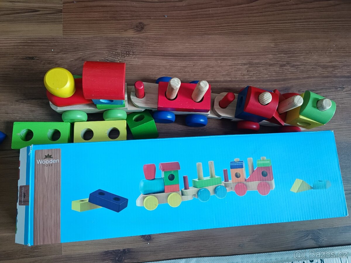 Dřevěný vláček s kostkami - 4