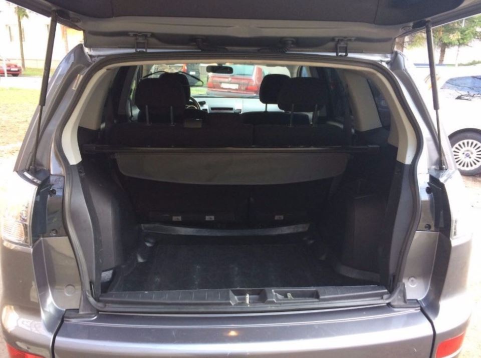 Mitsubishi Outlander 2.0 DI-D Intense 103kW - 4