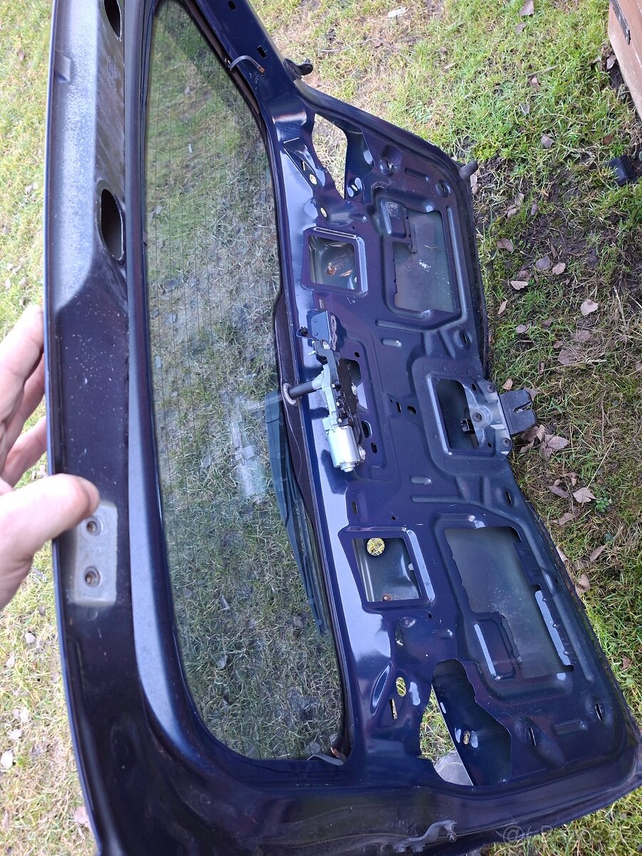 Mondeo kufrové dveře 2011 - 4