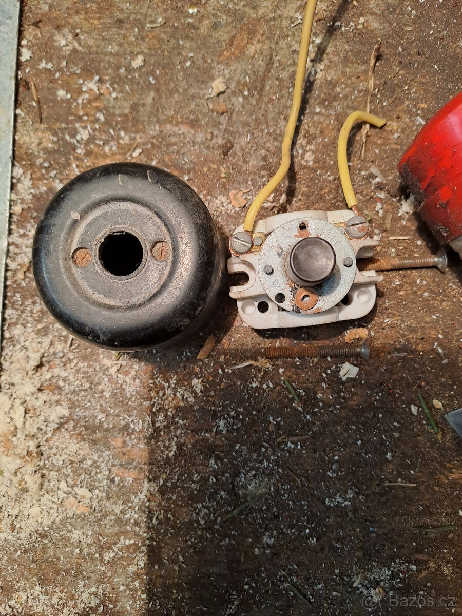 Vypínače+kondenzátor - 4