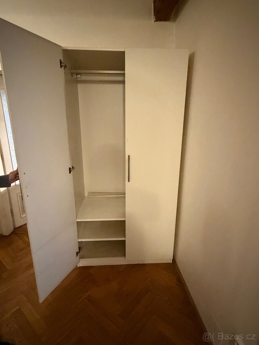 Skříň - 4