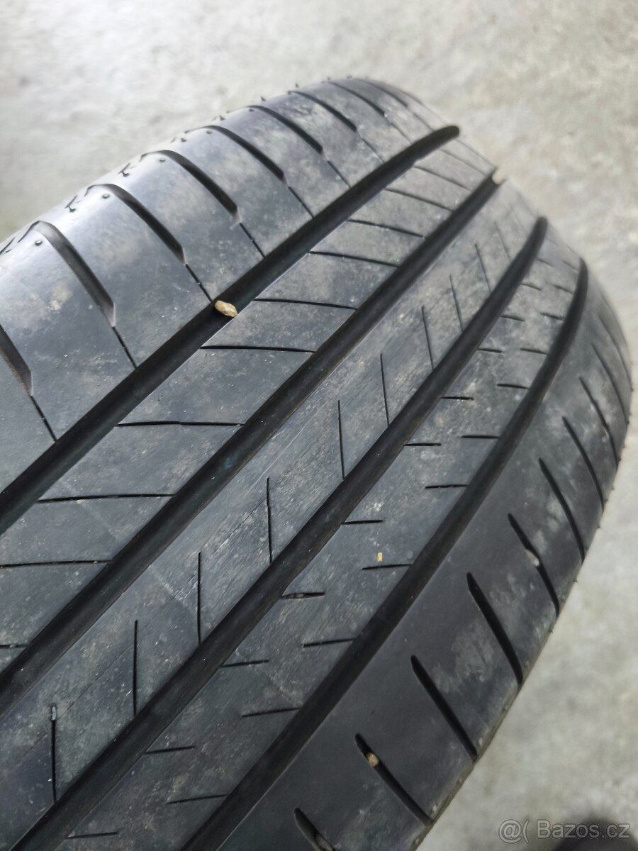 235 55 r19 Bridgestone - 4
