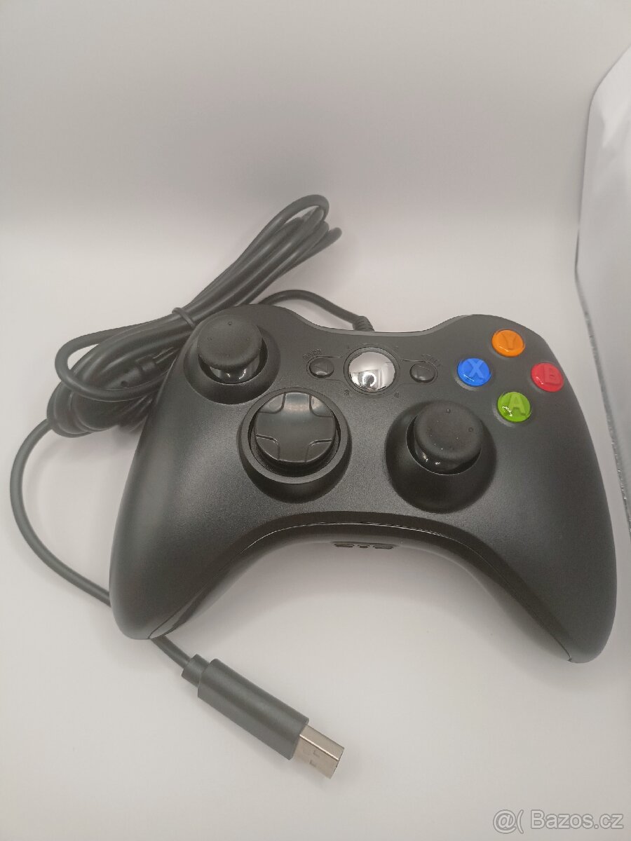 Xbox 360 drátový ovladač - Černý, nový - 4