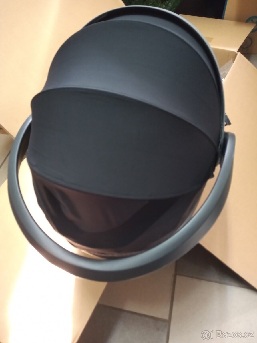 MIMA Besafe iZi Go Modular, luxusní autosedačka v černém - 4