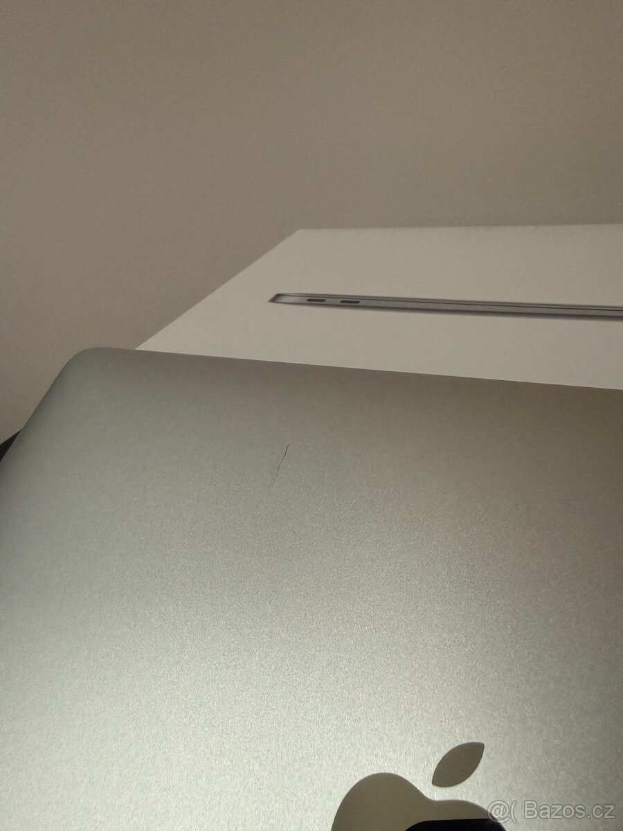 💻 Macbook Air 13" 2020 M1 8GB/256GB - 4