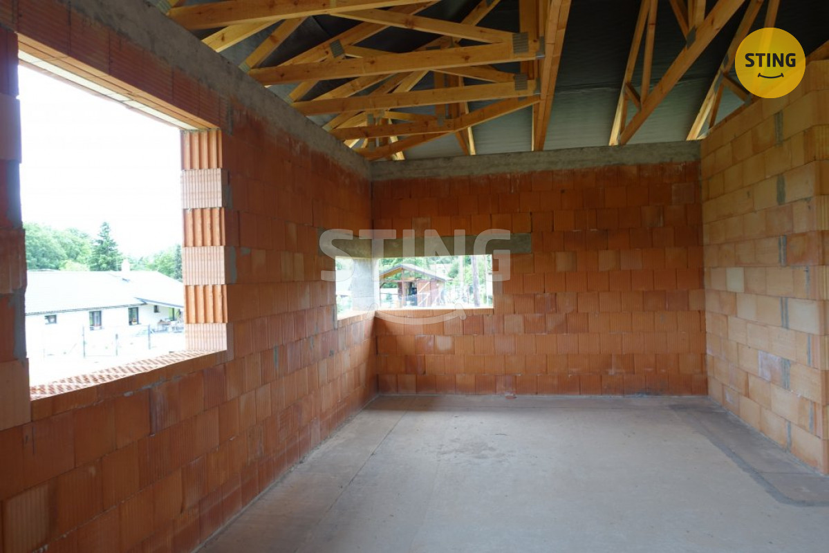 Prodej hrubé stavby s pozemkem o rozloze 1500 m2, Ch, 133533 - 4