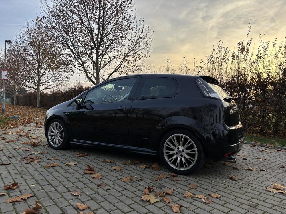 Fiat Grande Punto 1.4 16 v 95 ps Sport - 4