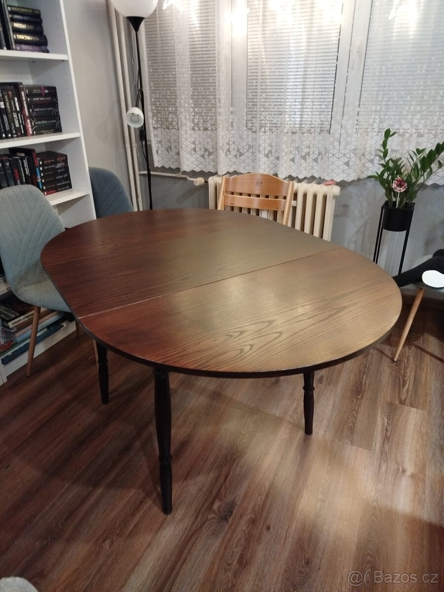 Rozkladaci jidelni stul - 4