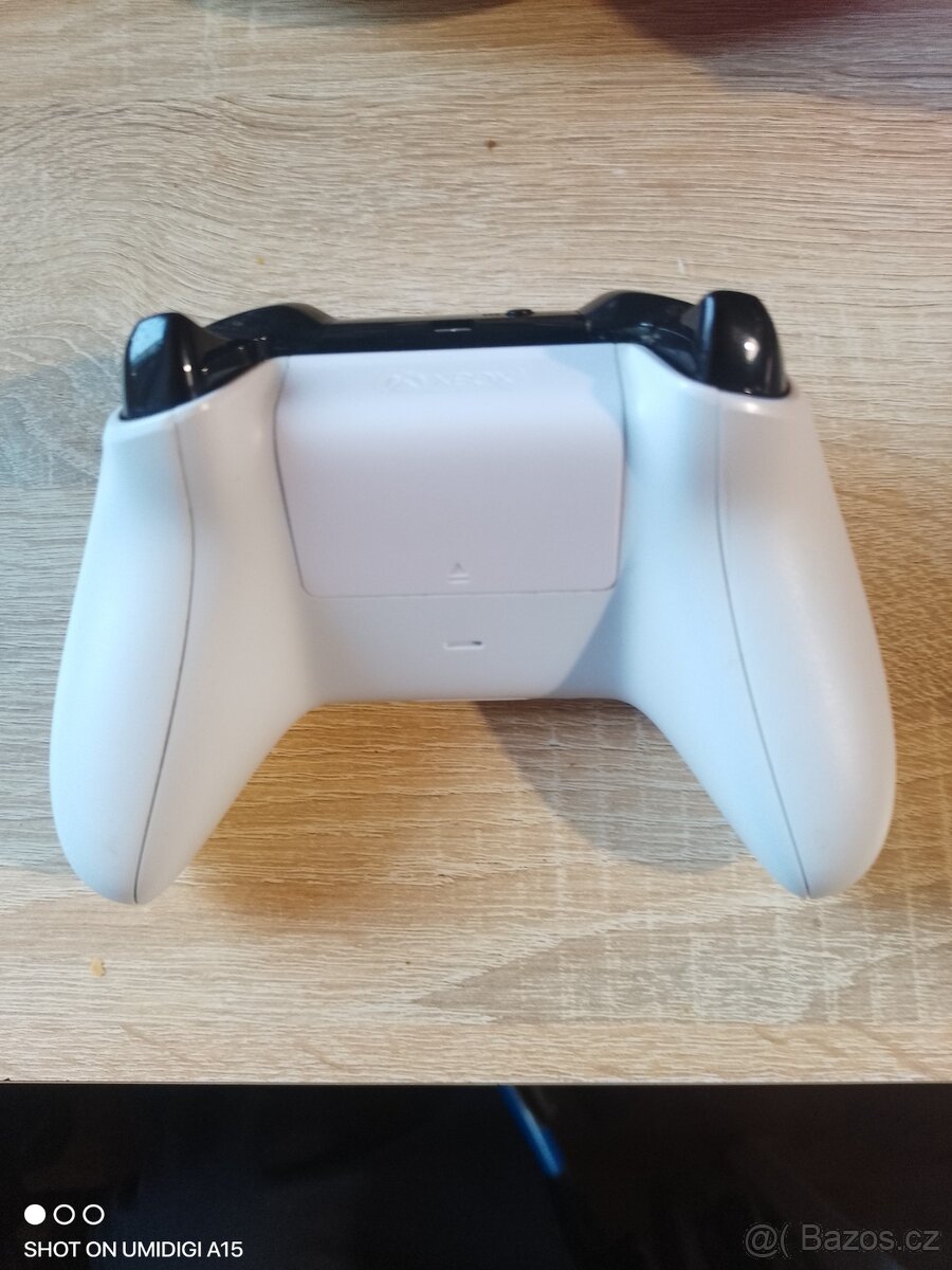 Ovladače Xbox one S - 4