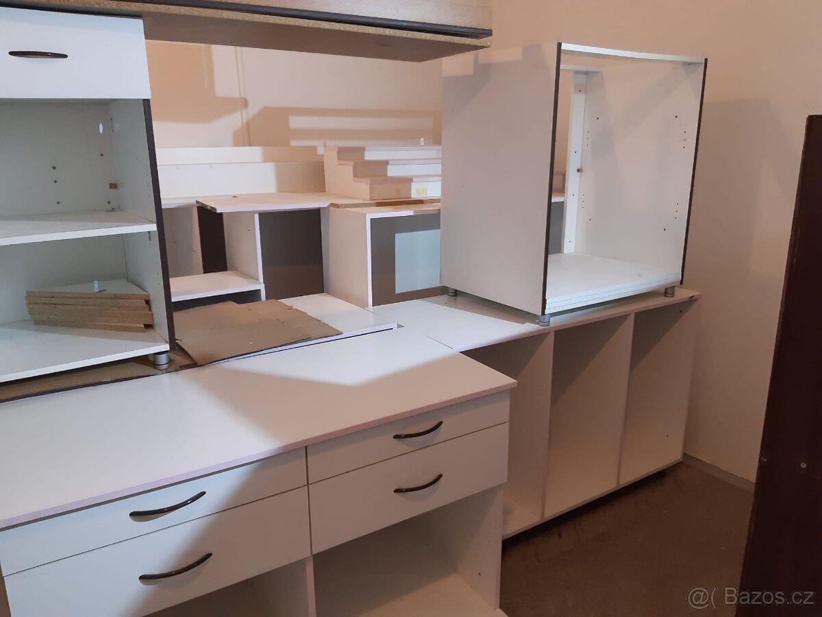 Prodám nábytek (vybavení obchodu) - 4