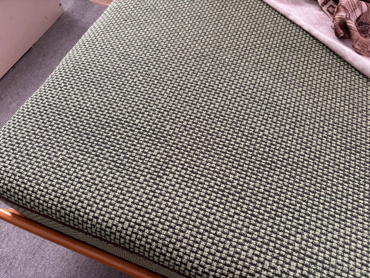 Rozkládací gauč/postel - 4