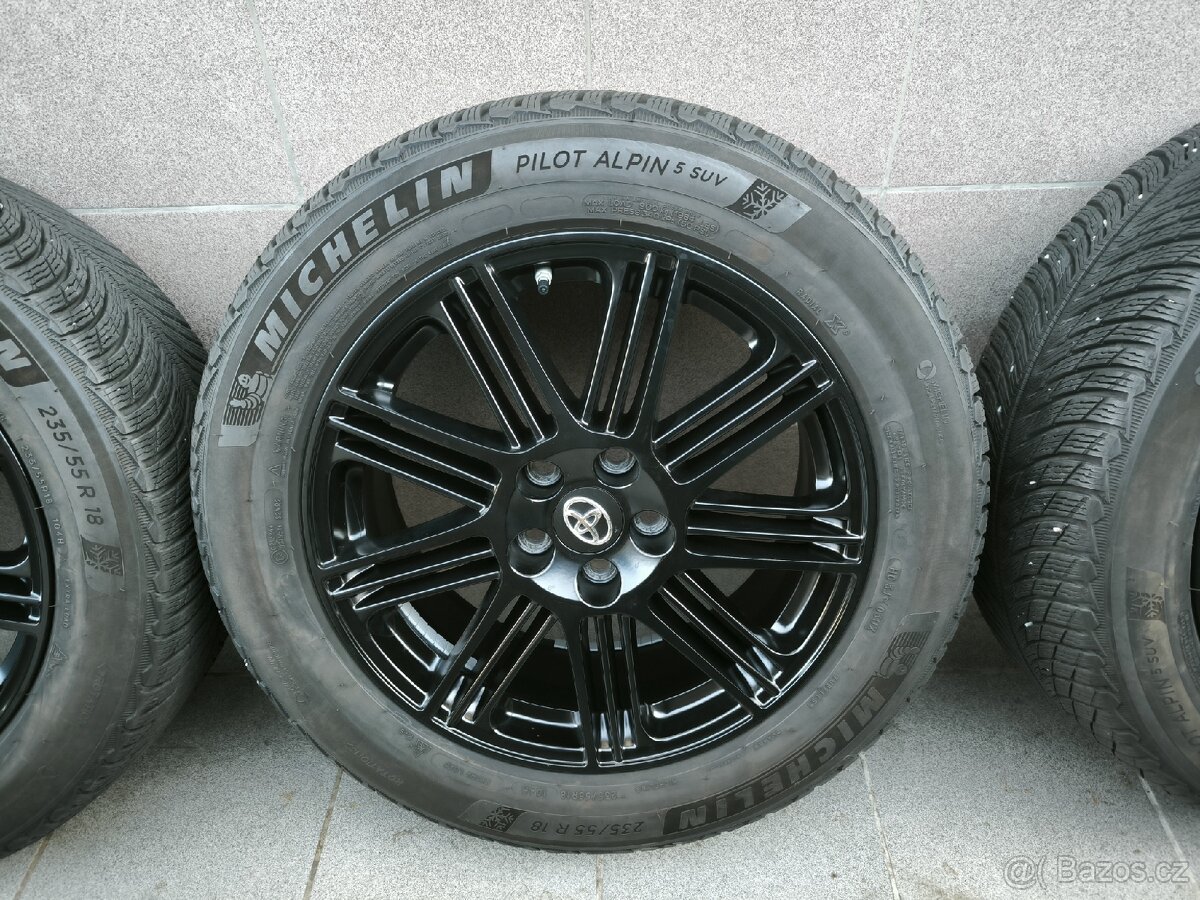 Toyota RAV4 Hybrid kola - 4