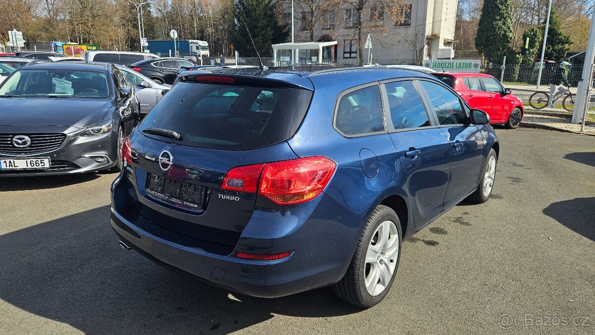 Opel Astra 1,4i Turbo - 4