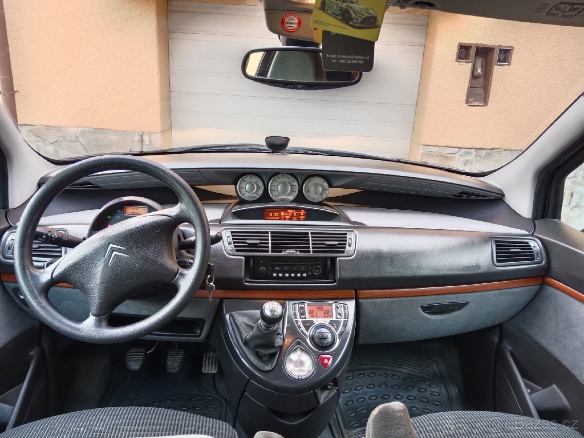 Prodám Citroen c 8 - 4