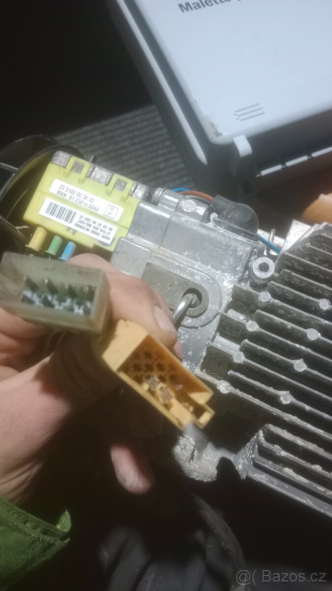Prodám Řídicí jednotky eberspacher Airtronic - 4