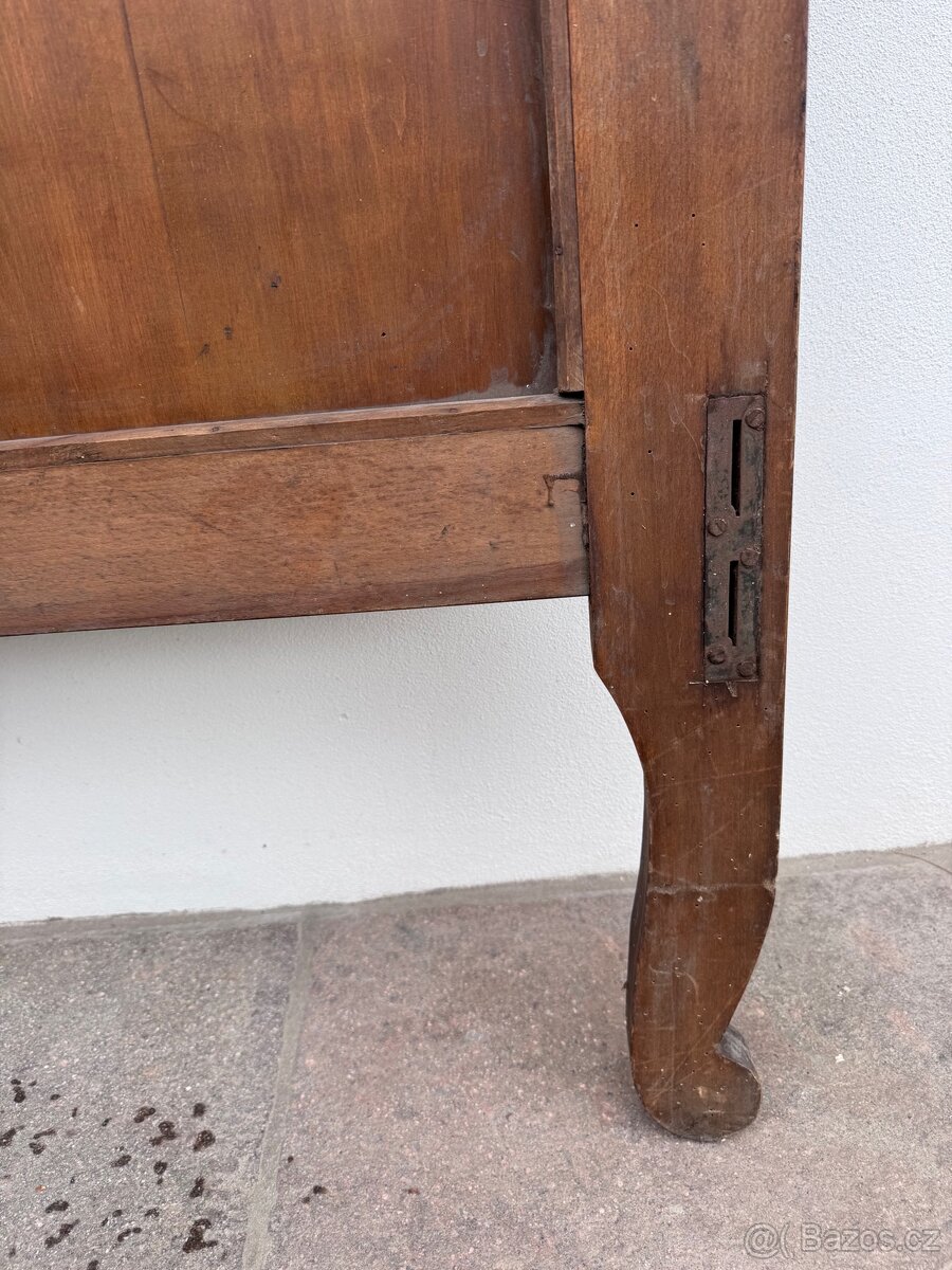 Staré čelo postele - 4