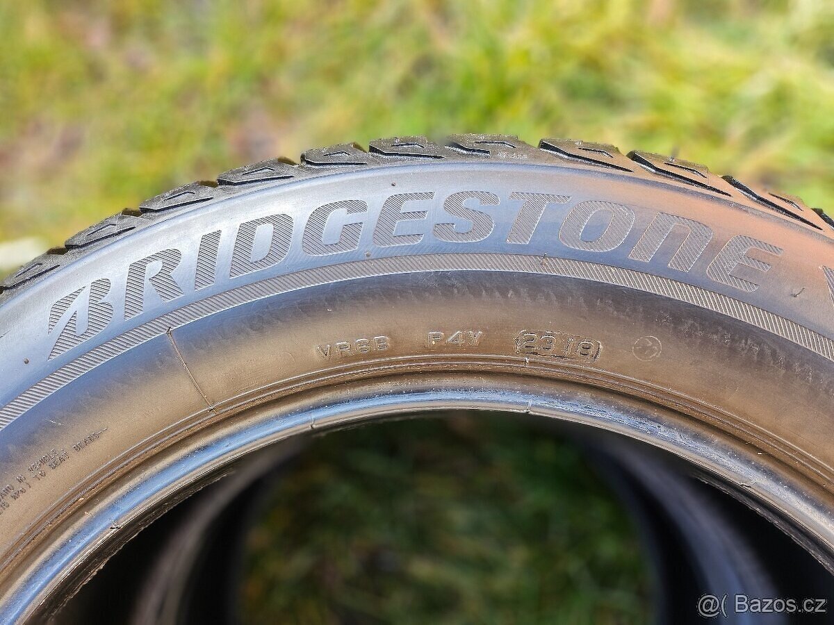 4x Zimní pneu Bridgestone + Kleber - 235/55 R17 XL - 85% - 4