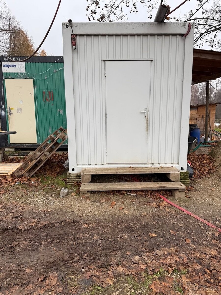 Prodám dva obytné kontejnery - lehce použité, plně vybavené - 4