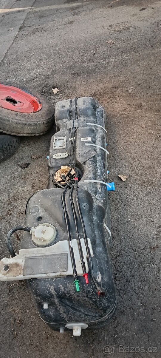 Nádrž do Renault Master 2.3 - 4