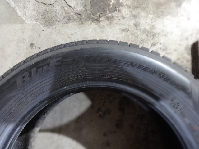 Yokohama BlueEarth Winter 225/55/17 97H - 4