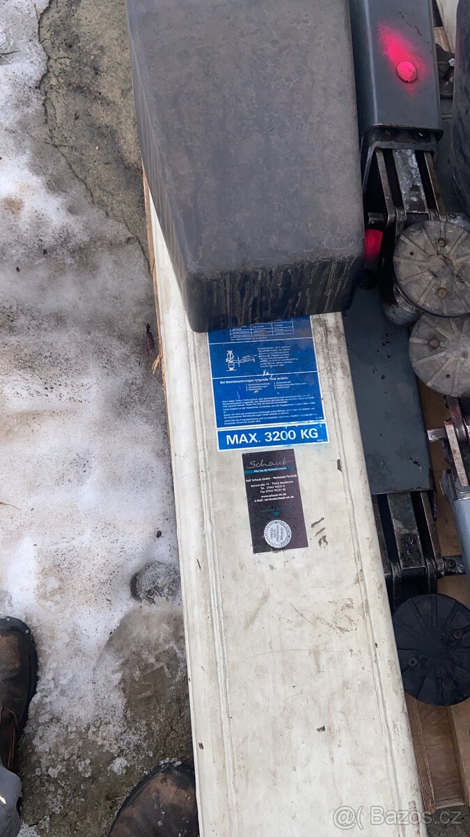 Dvousloupovy zvedak 3,2 Tuny - 4