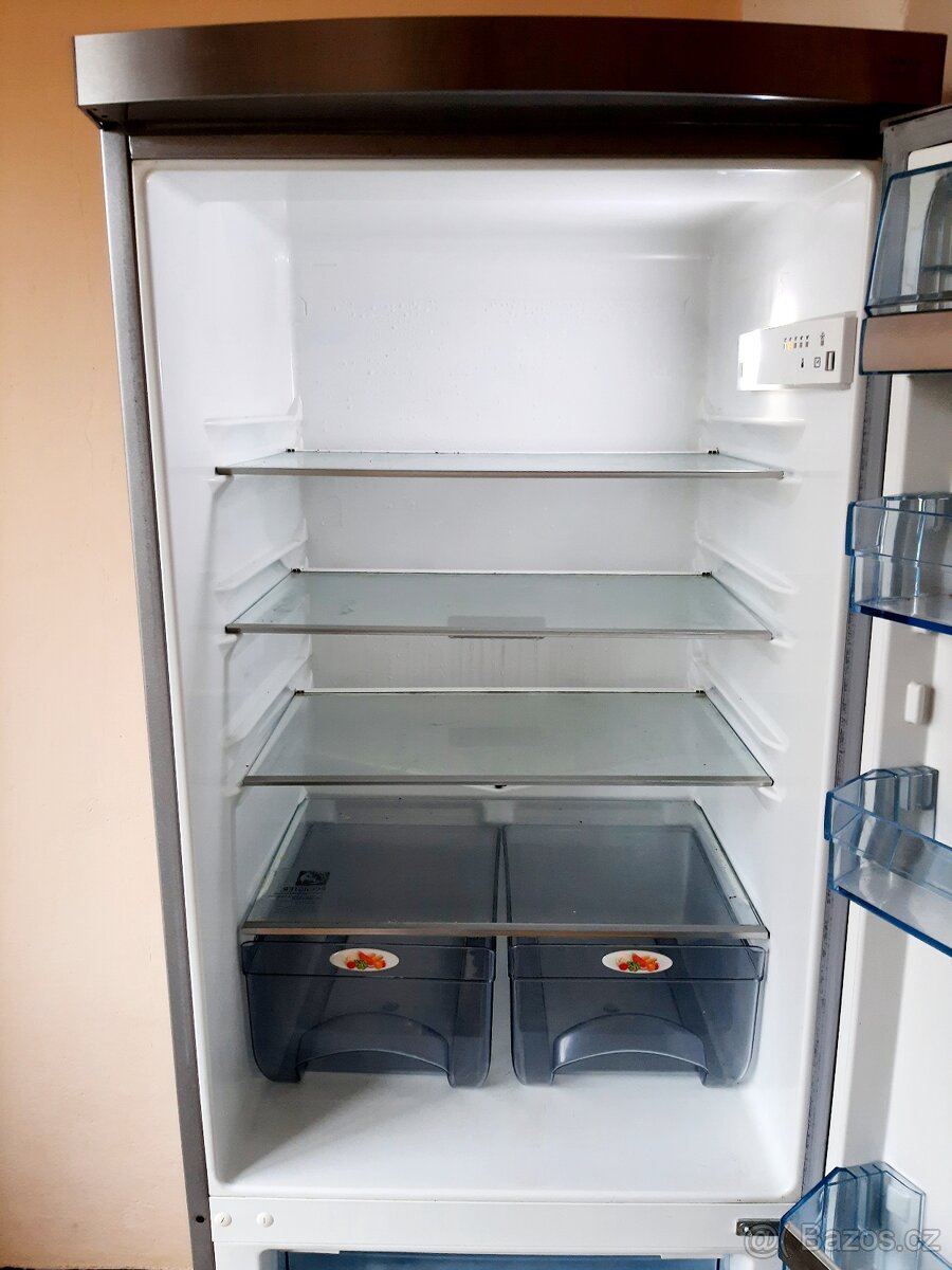 Lednice AEG s mrazákem A ++, nerez - 4