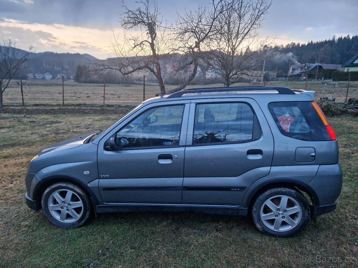 Suzuki Ignis 1.5 VVT 4x4 - 4