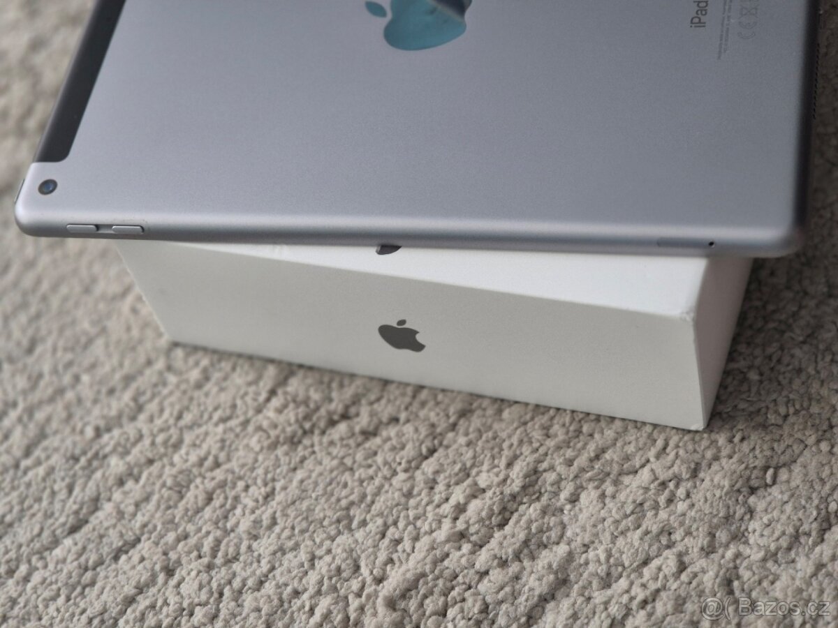Apple iPad 6. generace 32gb Wi-Fi + Cellular - 4