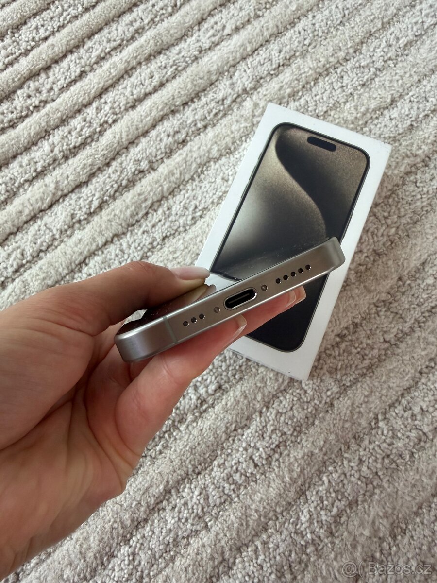 iPhone 15 Pro 1TB - 4